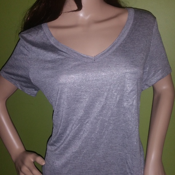 Rock & Republic Tops - Rock Republic V-neck t-shirt